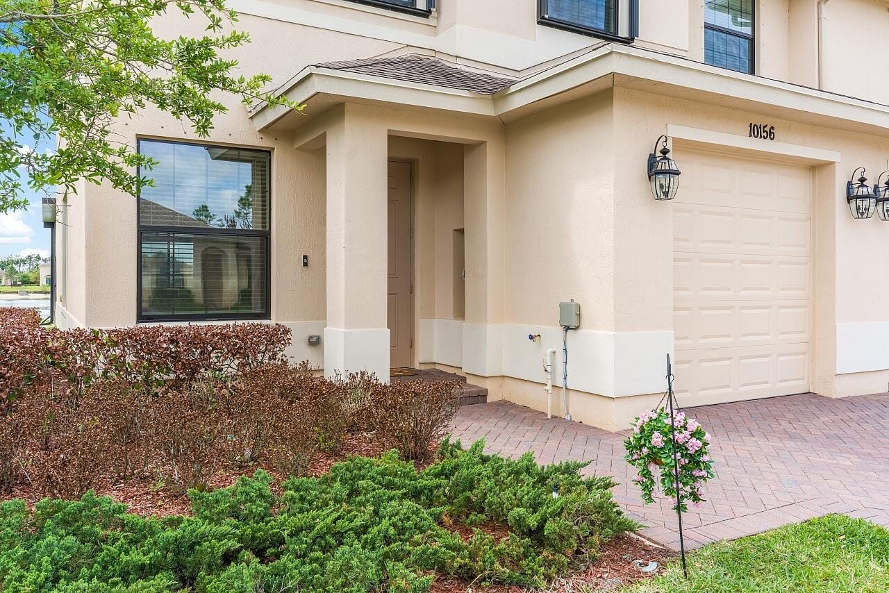 10156 W Villa Circle, Vero Beach, FL 32966 photo 11
