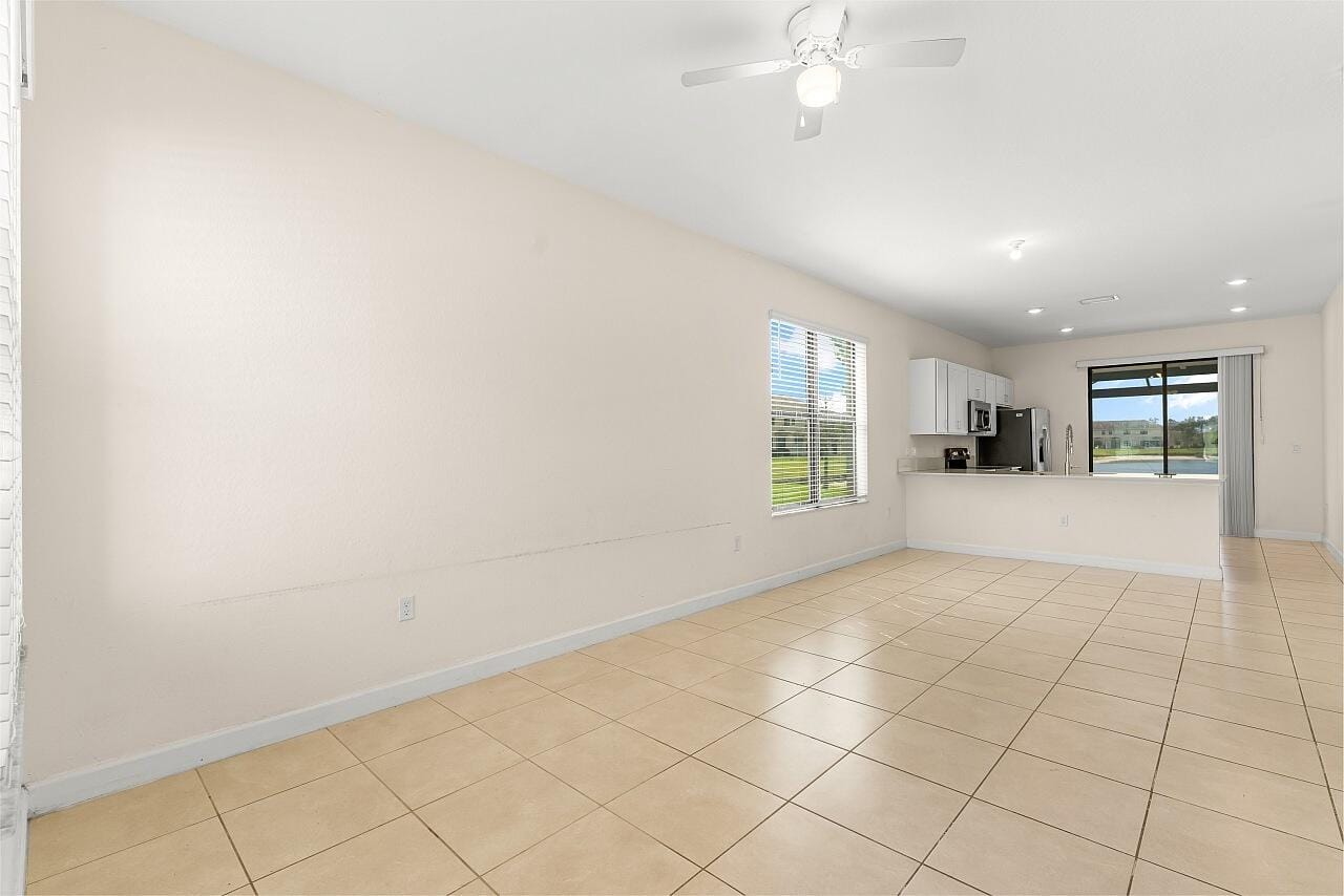 10156 W Villa Circle, Vero Beach, FL 32966 photo 13