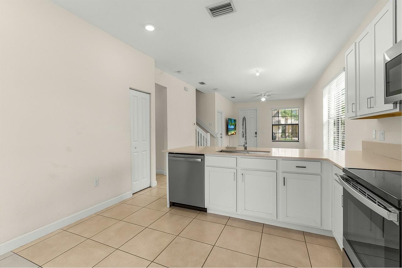 10156 W Villa Circle, Vero Beach, FL 32966 photo 23