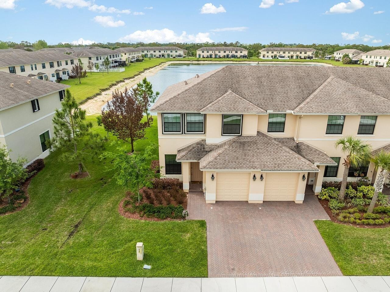10156 W Villa Circle, Vero Beach, FL 32966 photo 6