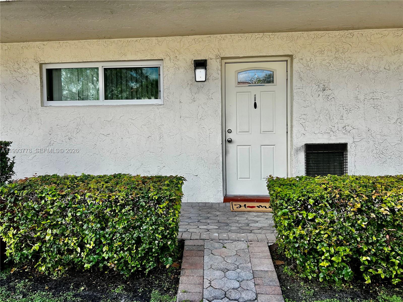 411 S Hollybrook Drive 105, Pembroke Pines, FL 33025, Pembroke Pines