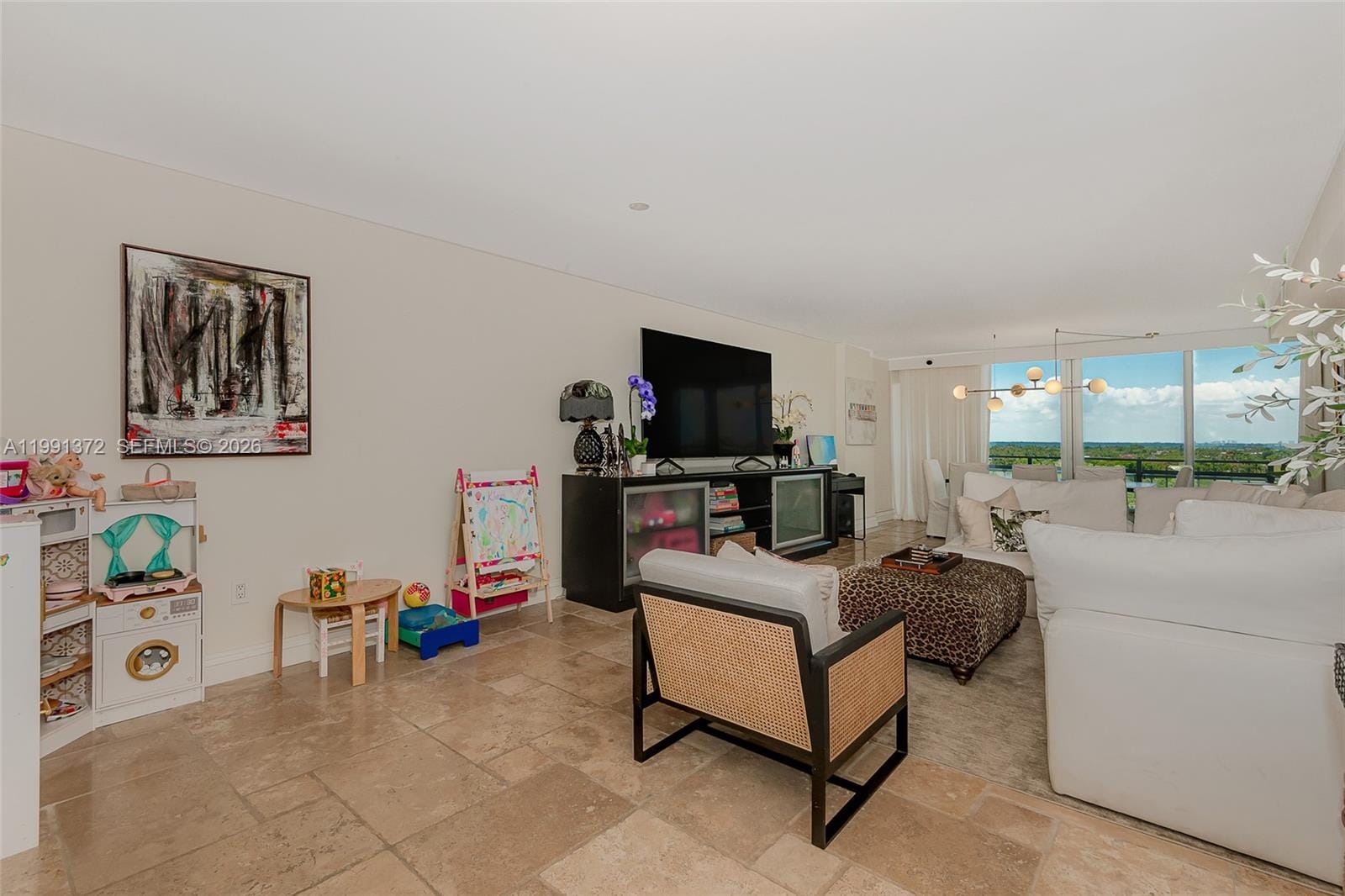 600 Grapetree Drive 9GN — photo 2