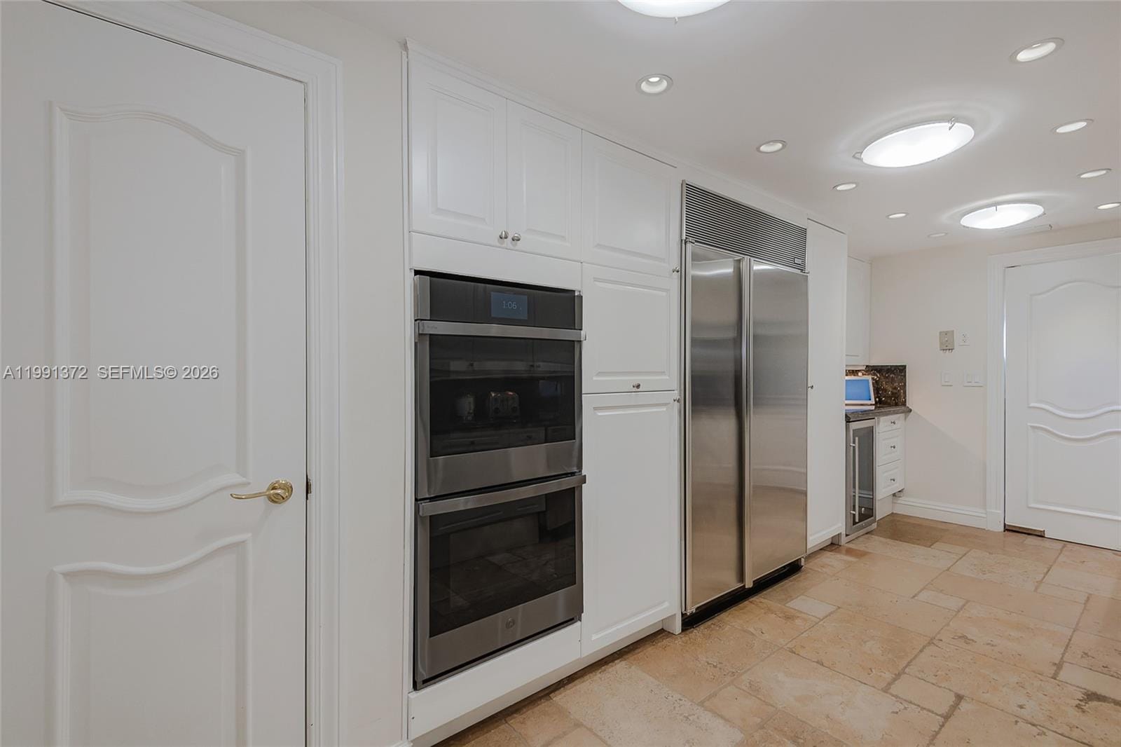 600 Grapetree Drive 9GN — photo 12