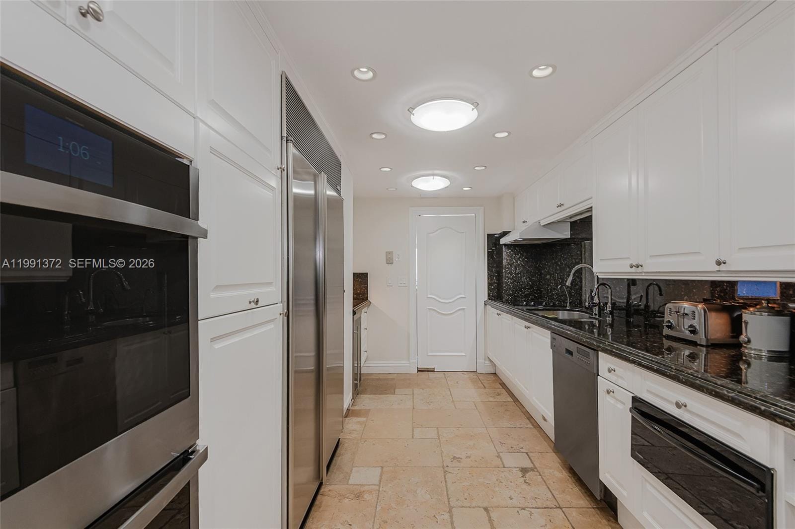 600 Grapetree Drive 9GN, Key Biscayne, FL 33149 photo 14