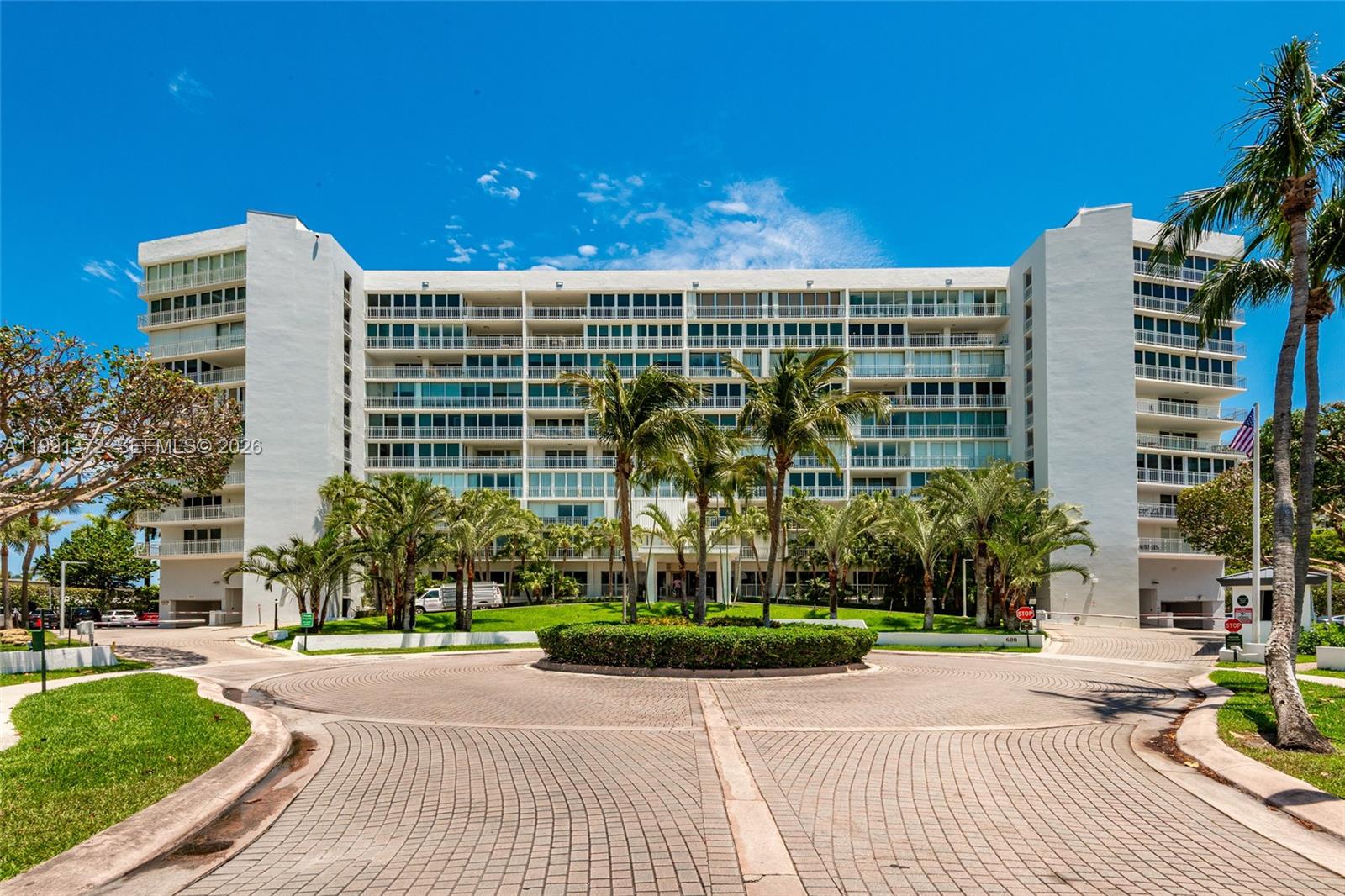 600 Grapetree Drive 9GN, Key Biscayne, FL 33149, Key Biscayne