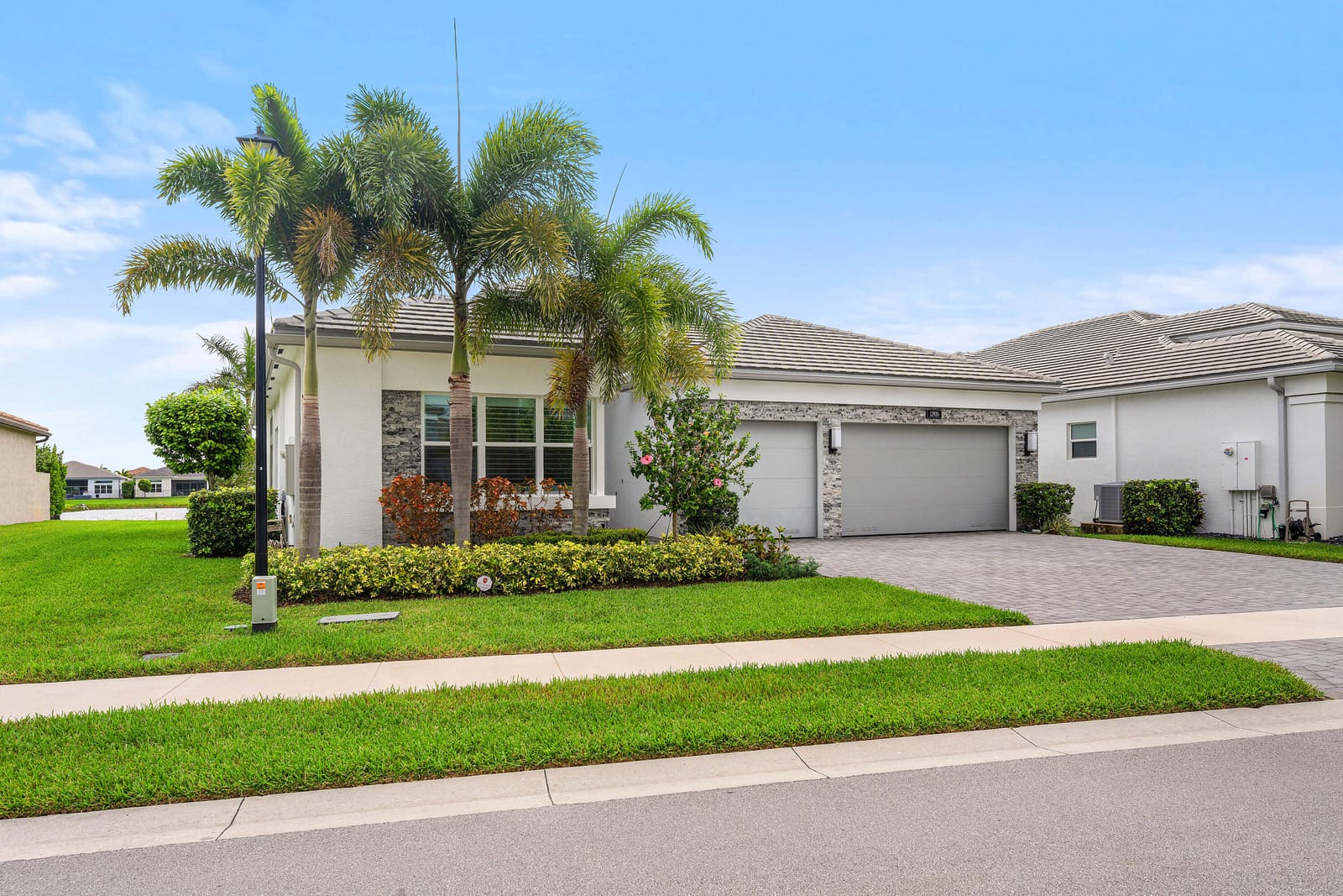 12926 Green Guava Avenue — photo 3