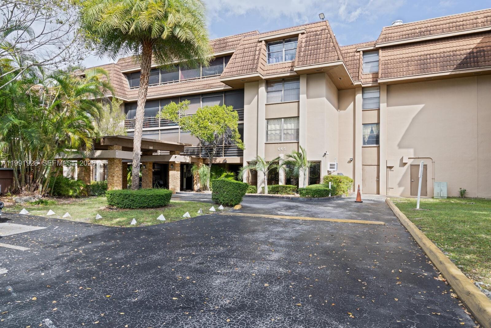 665 NE 195th Street 222, Miami, FL 33179