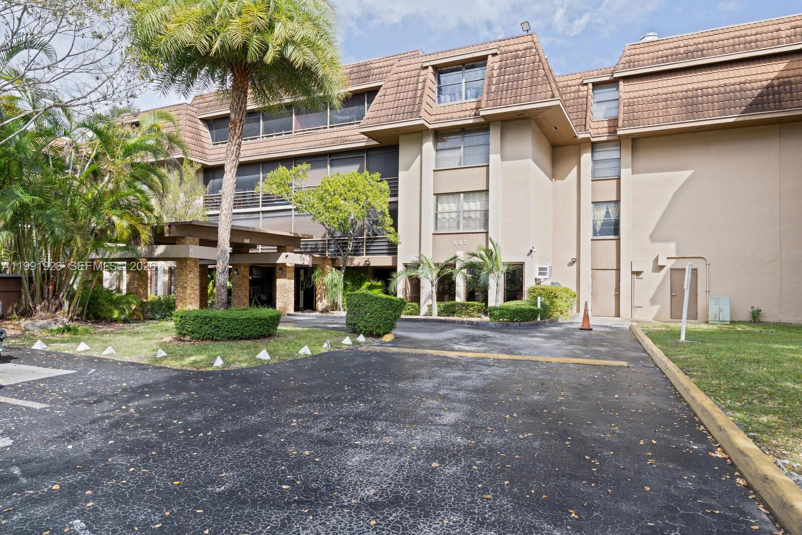 665 NE 195th Street 222, Miami, FL 33179, Miami