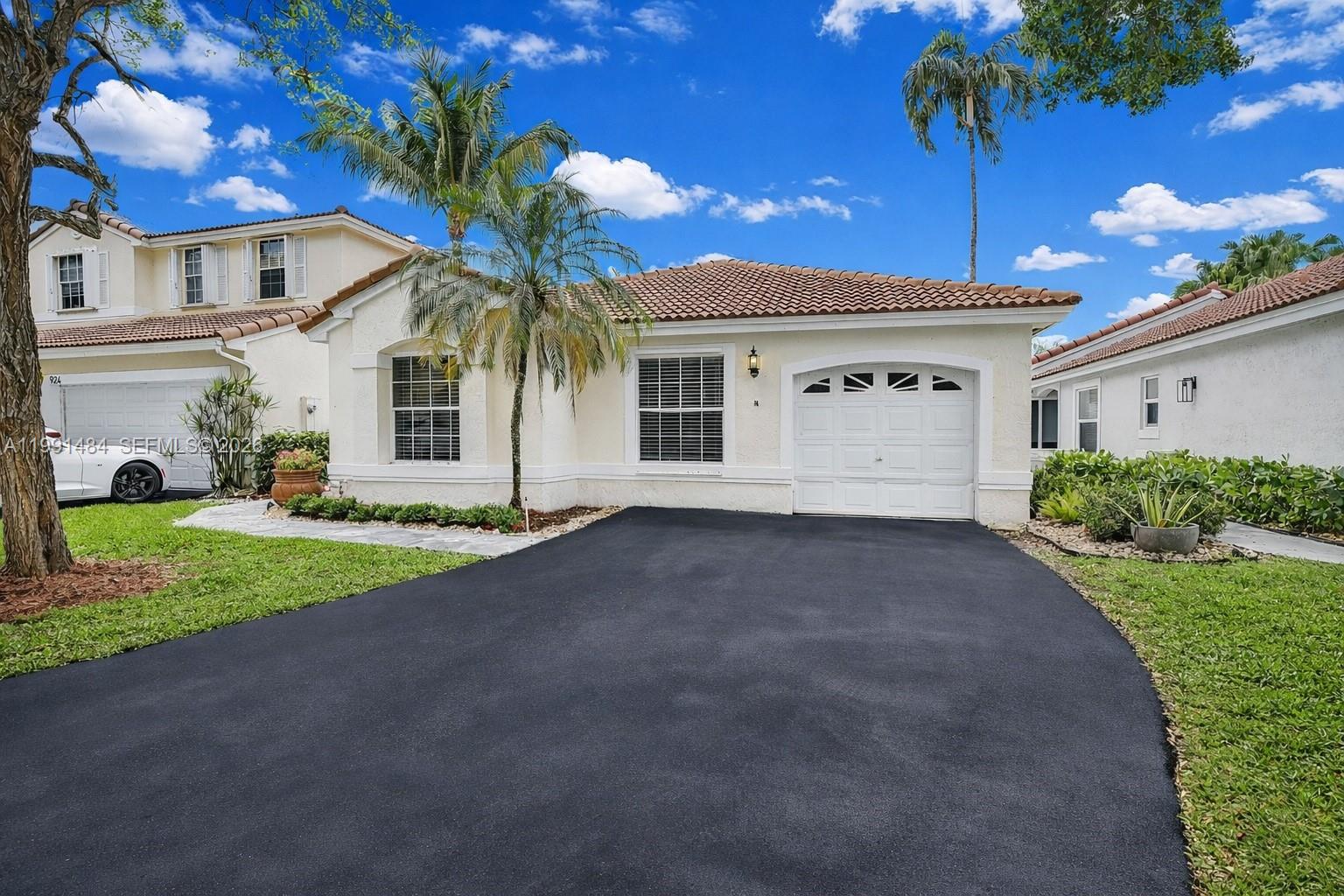 922 Opal Terrace, Weston, FL 33326, Weston