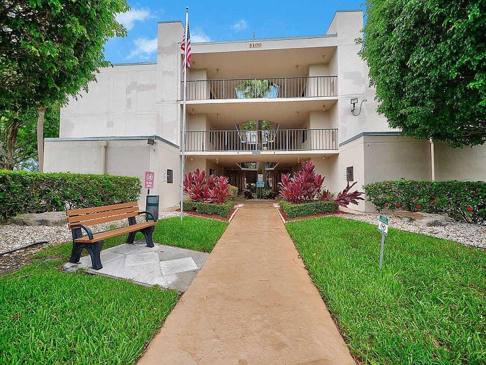 5100 Las Verdes Circle 215, Delray Beach, FL 33484 photo 2