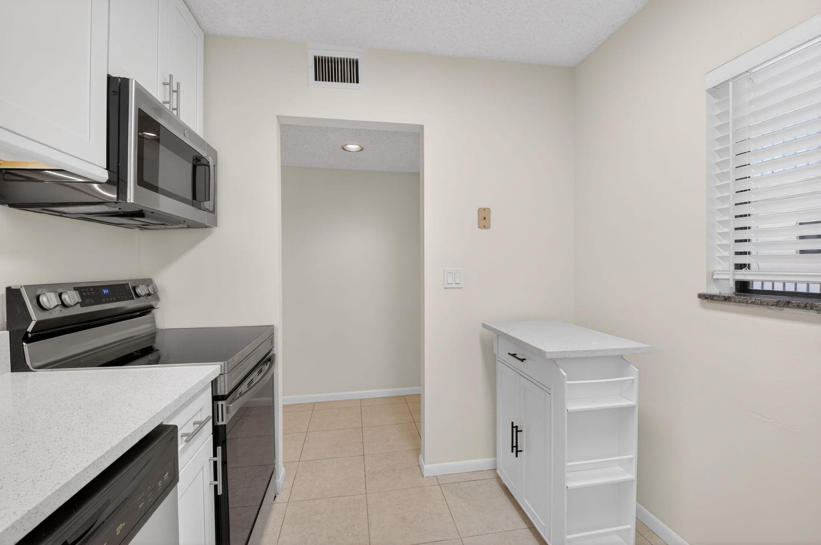 5100 Las Verdes Circle 215, Delray Beach, FL 33484 photo 11