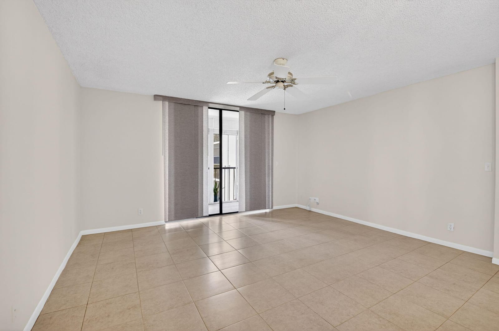 5100 Las Verdes Circle 215, Delray Beach, FL 33484 photo 14