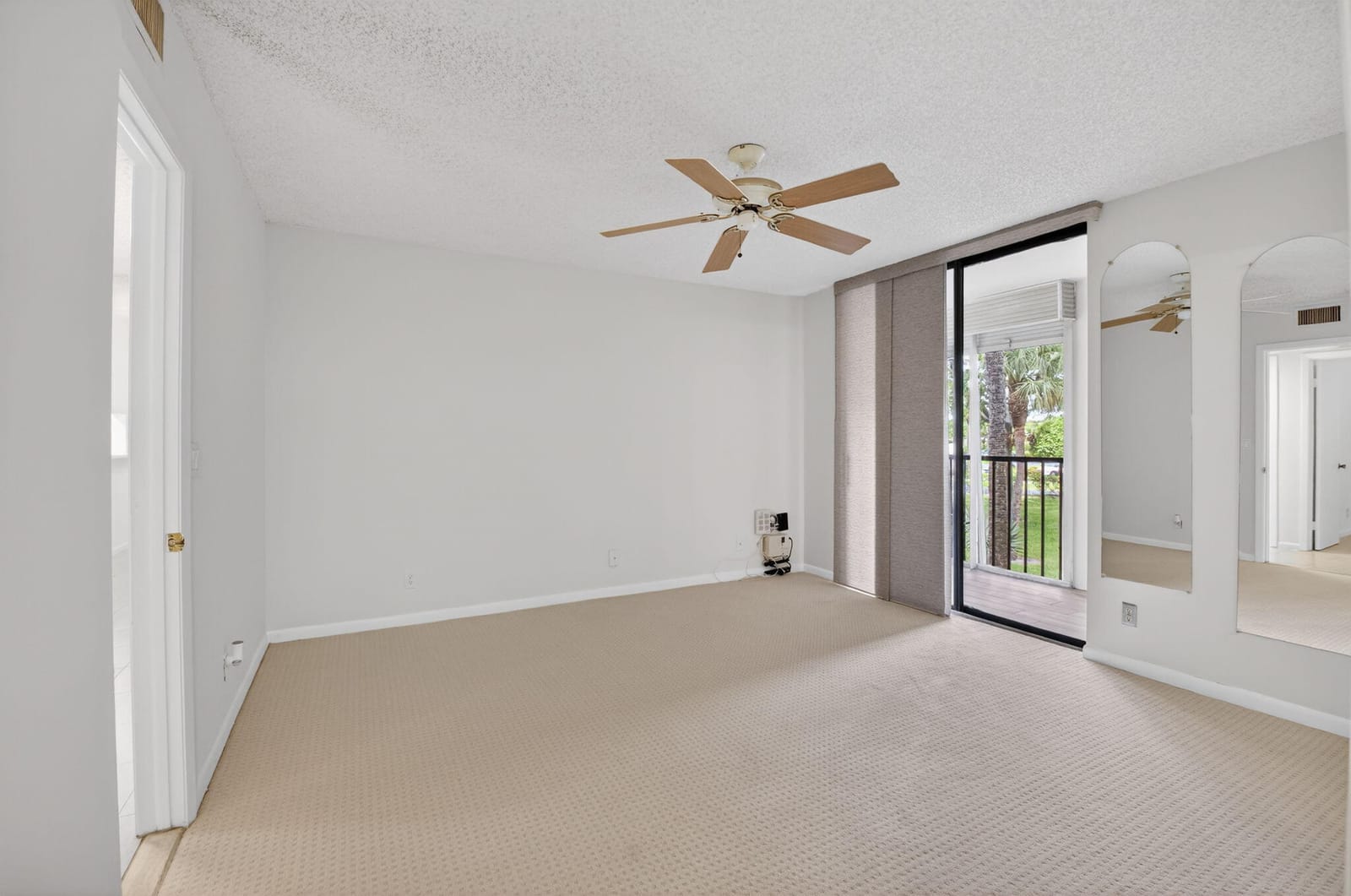 5100 Las Verdes Circle 215, Delray Beach, FL 33484 photo 19
