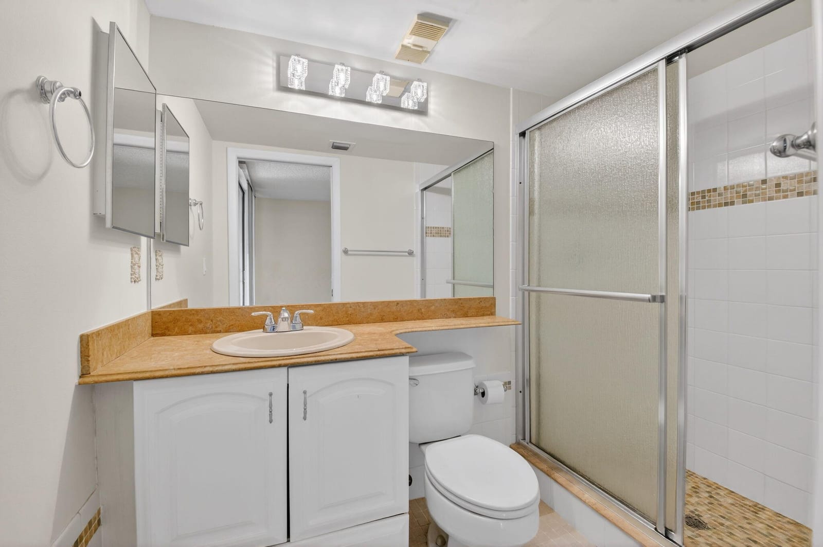 5100 Las Verdes Circle 215, Delray Beach, FL 33484 photo 22