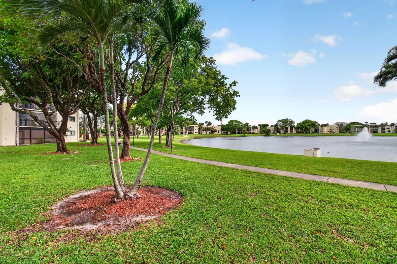 5100 Las Verdes Circle 215, Delray Beach, FL 33484 photo 4
