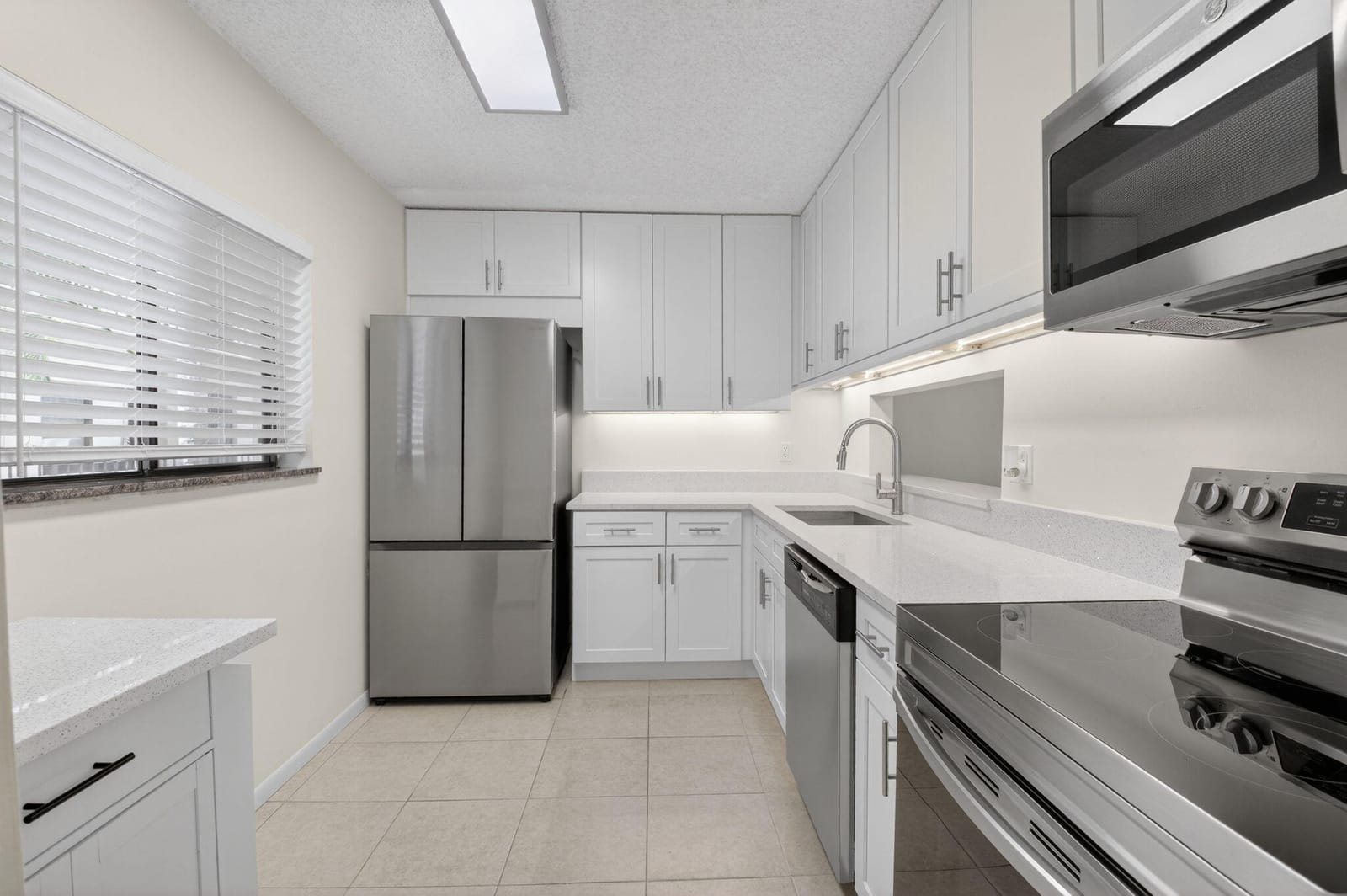 5100 Las Verdes Circle 215, Delray Beach, FL 33484 photo 8