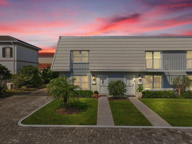 2701 Ocean Drive 1a, Ocean Towers Condo, Vero Beach, FL