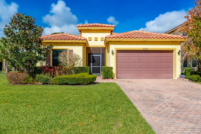 5585 40th Avenue, Verolago, Vero Beach, FL