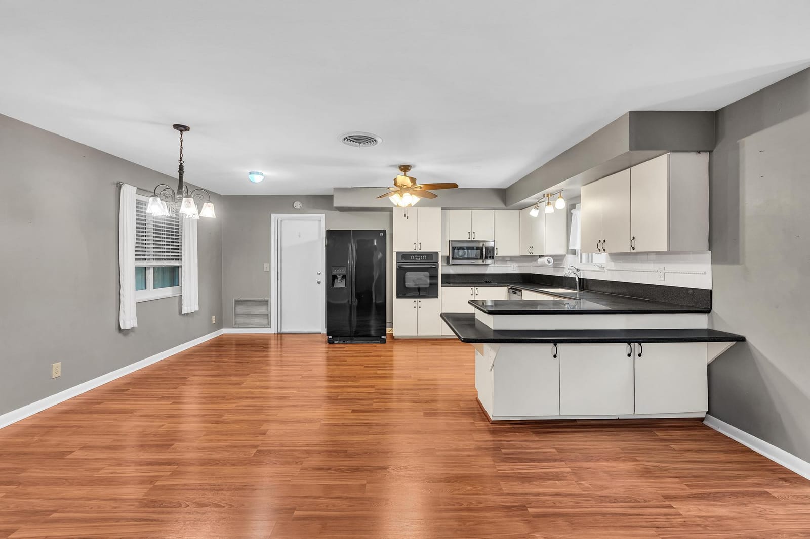 7313 Oakmont Drive — photo 11