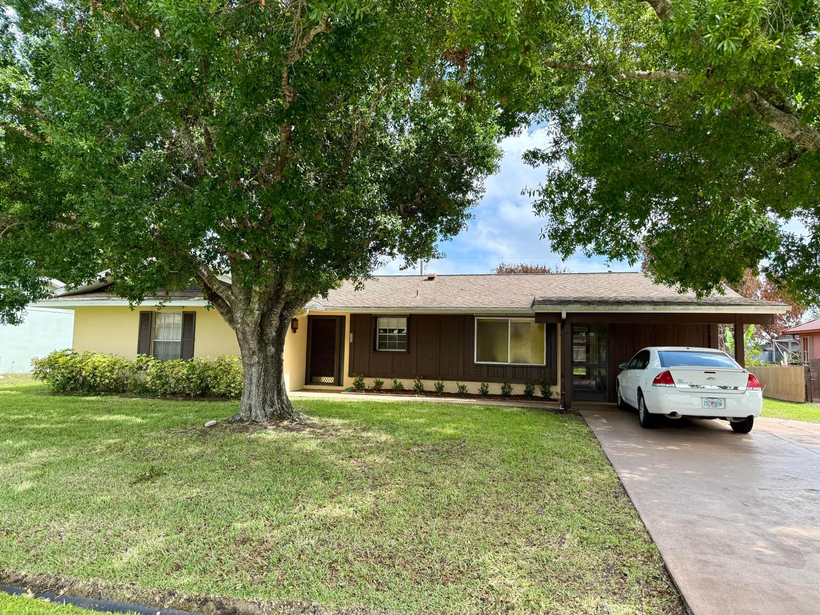 532 SE Brookside Terrace, Port St. Lucie, FL 34983
