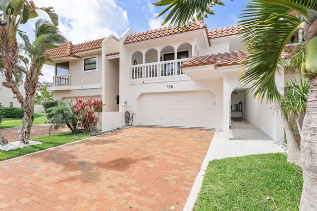 126 Harbor Circle, sold in Pelican Harbor, Delray Beach, FL