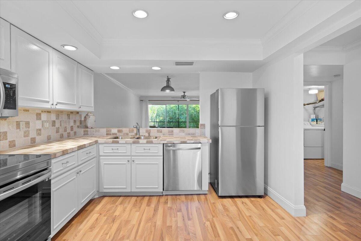 1811 SW Palm City Road A202, Stuart, FL 34994 photo 4