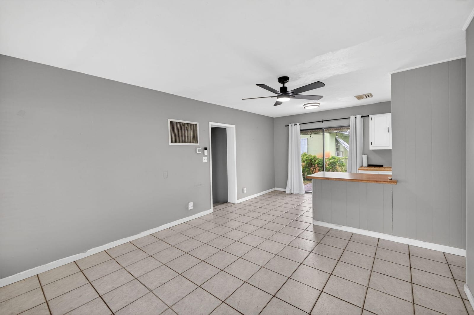 4117 NW 5th Avenue — photo 3