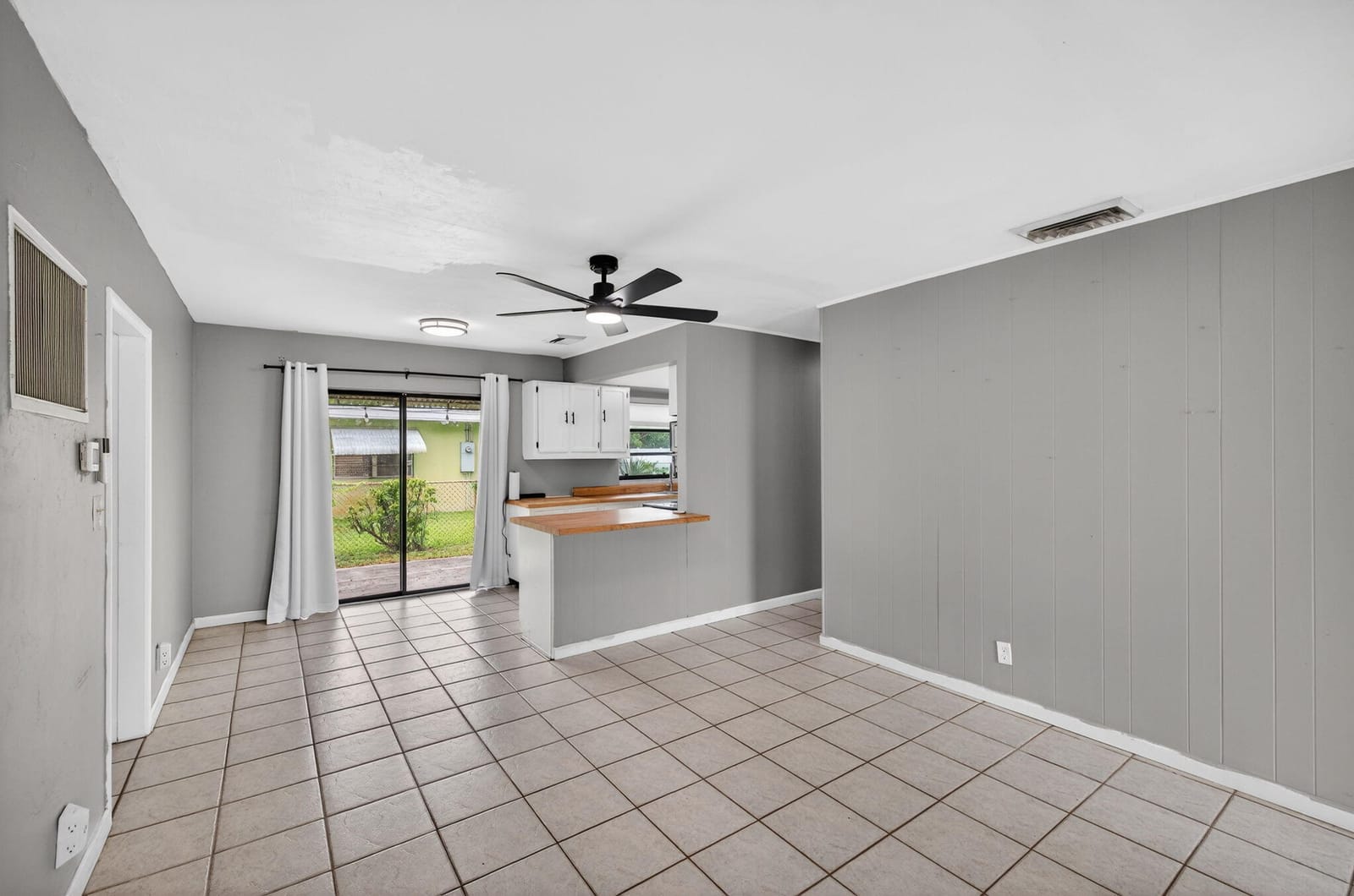 4117 NW 5th Avenue — photo 4