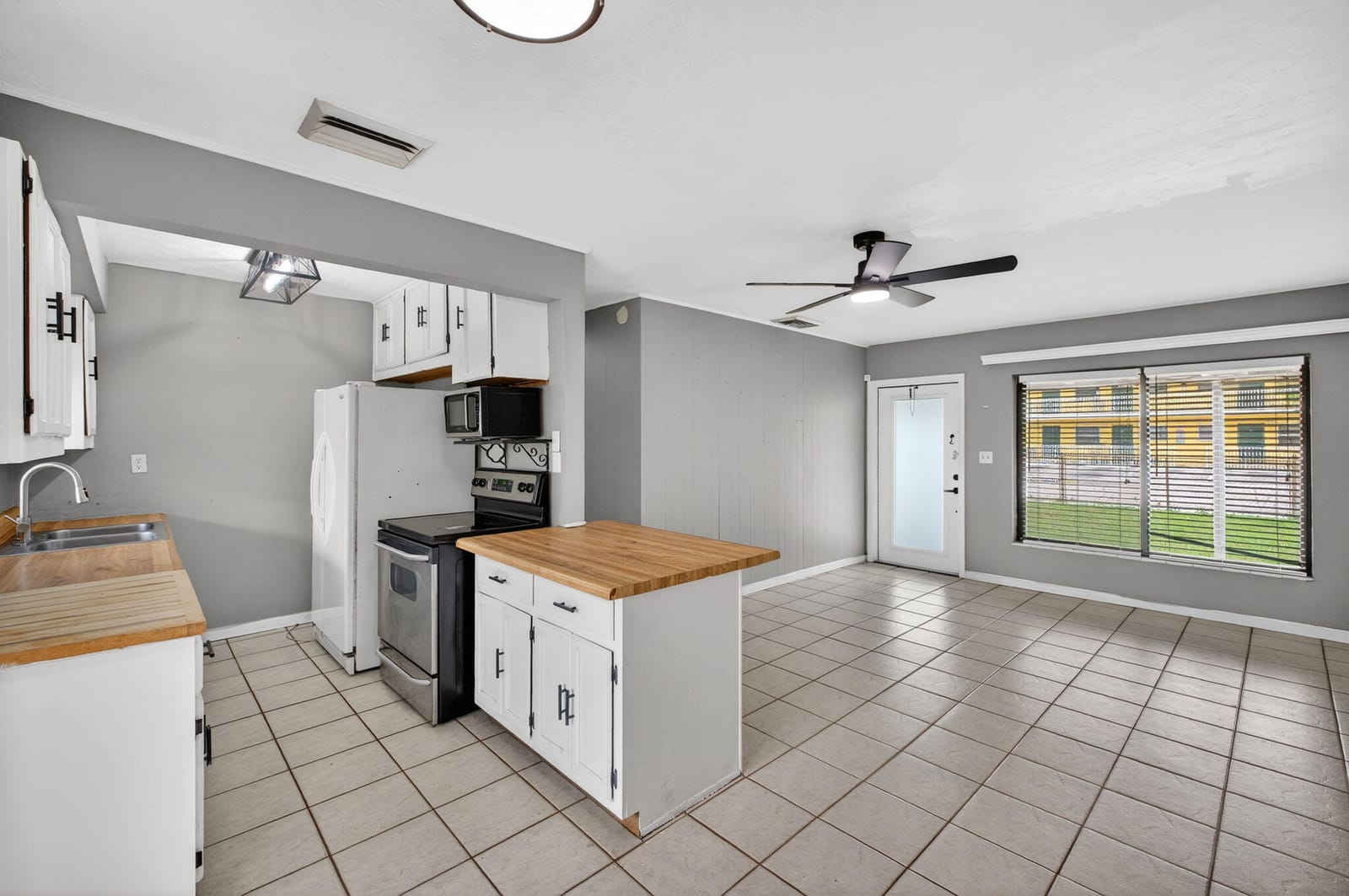 4117 NW 5th Avenue — photo 5