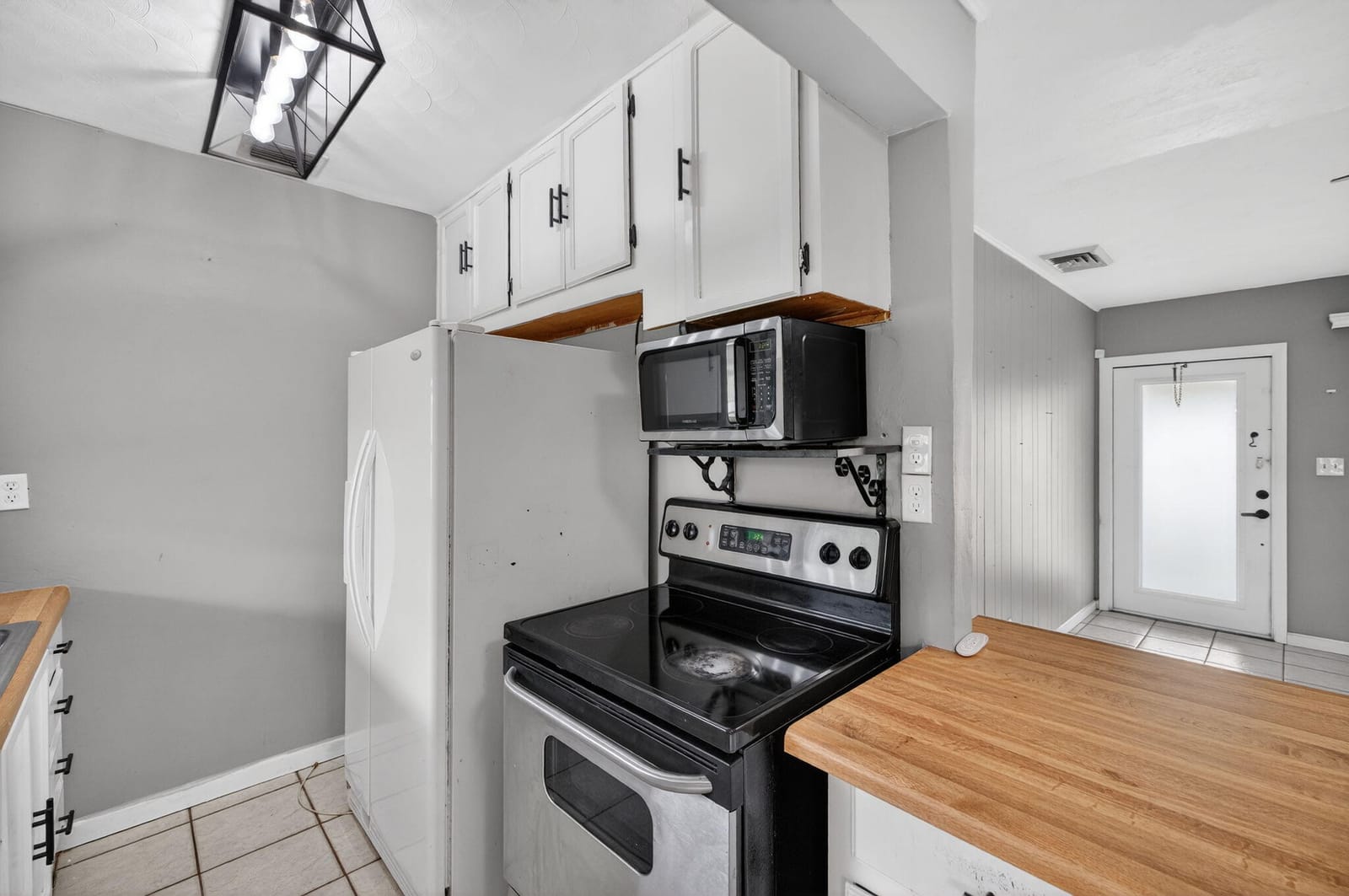 4117 NW 5th Avenue — photo 8