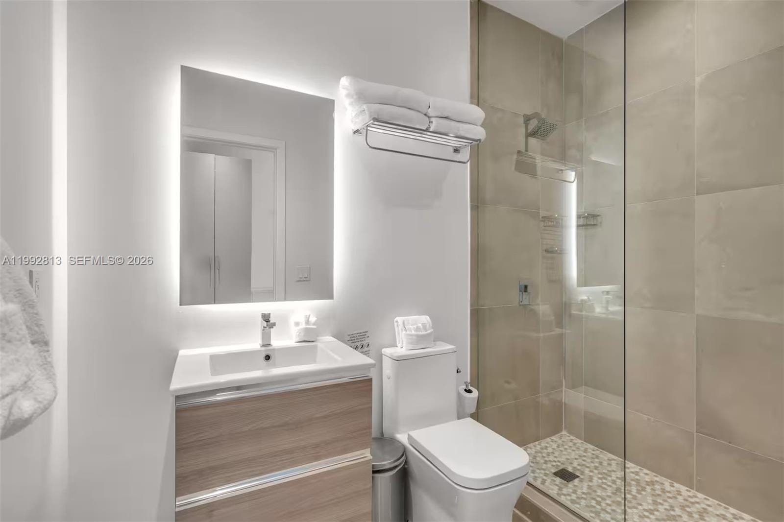 229 SW 9th Street 202 — photo 8