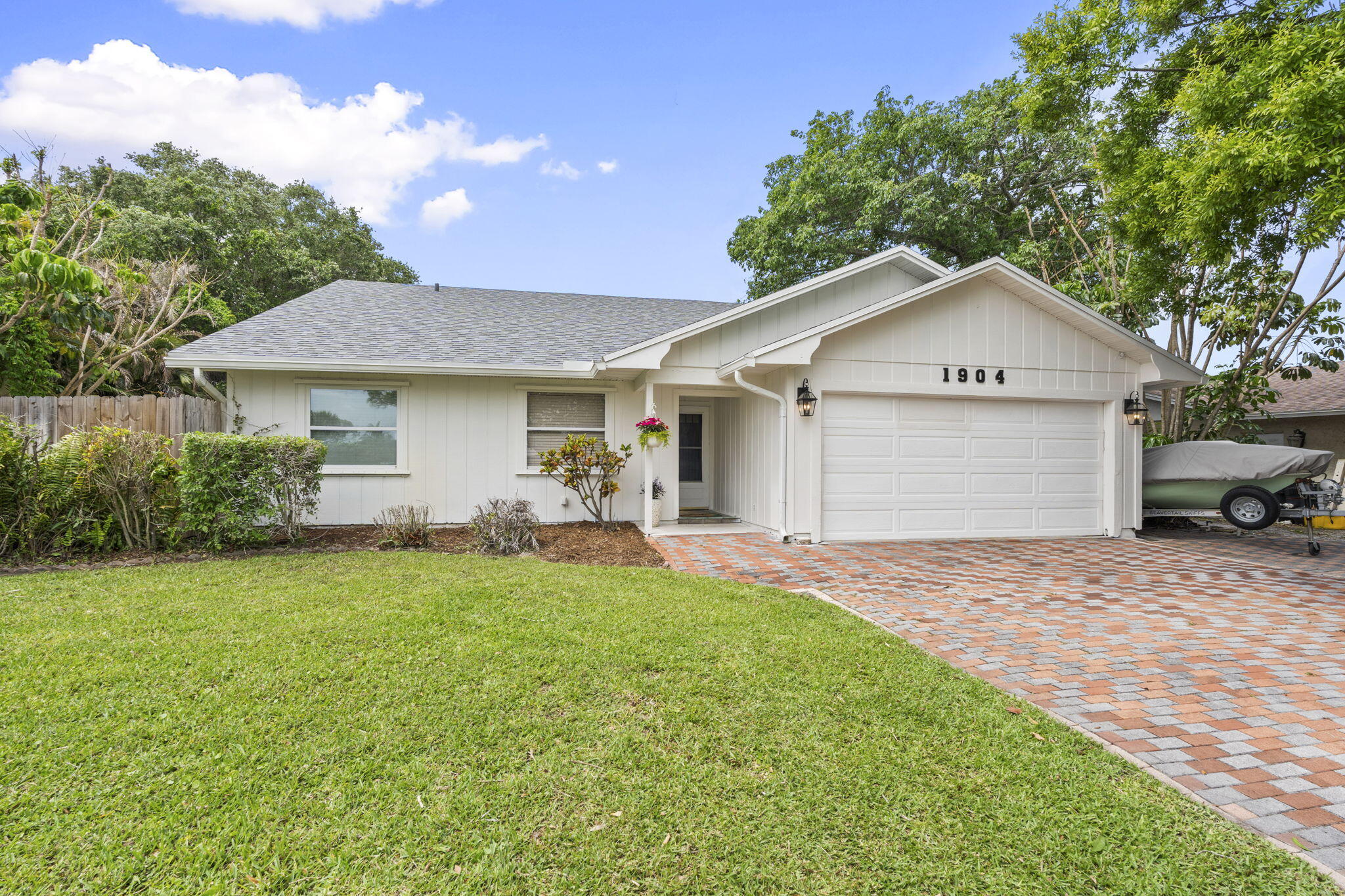 1904 NE Avenida Dracaena, Jensen Beach, FL 34957, Jensen Beach