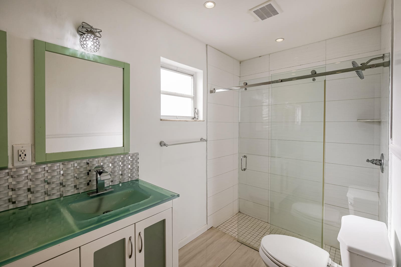 8460 Southampton Drive — photo 12