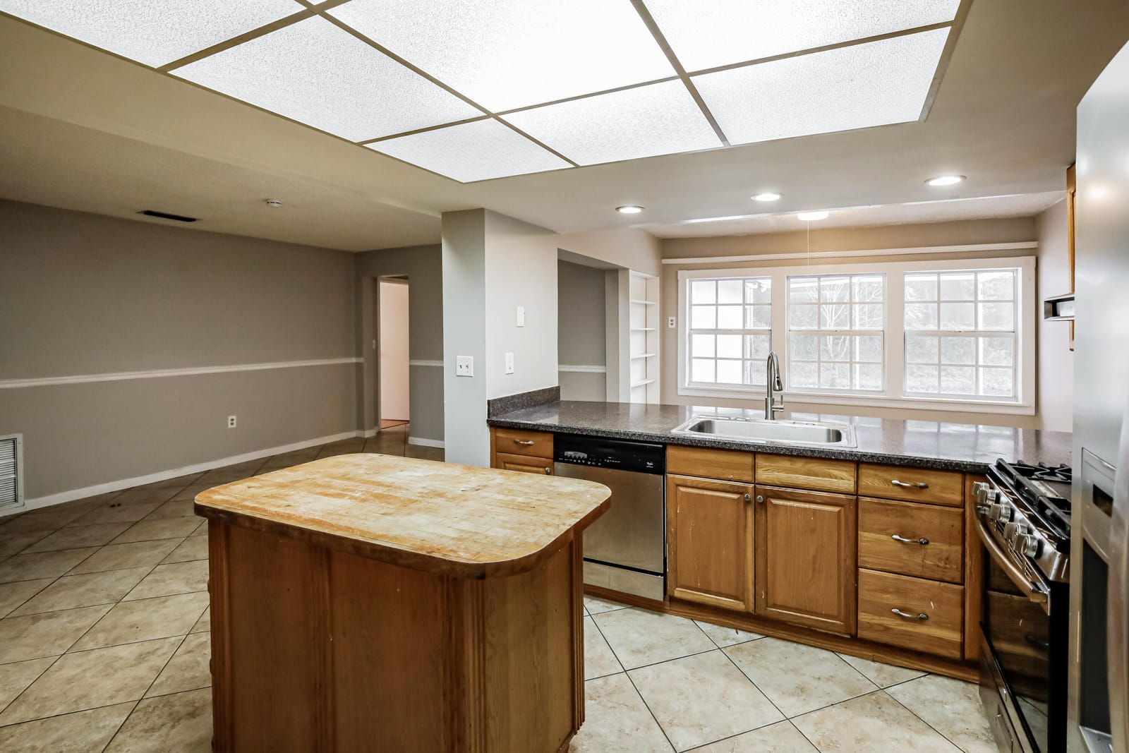 8460 Southampton Drive — photo 7