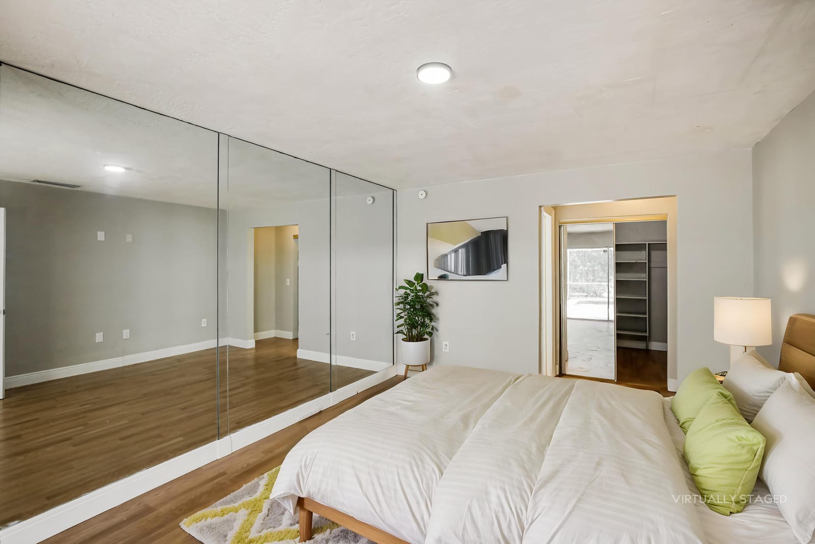 8460 Southampton Drive — photo 10