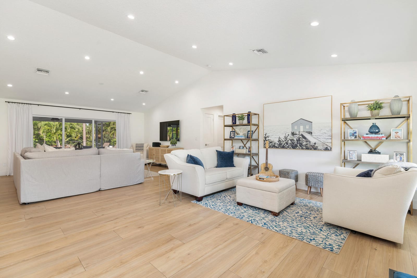 8609 Kelso Drive — photo 3