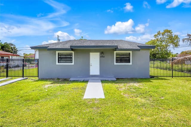10960 SW 219th Street, sold in Lincoln City Sec A, Miami, FL
