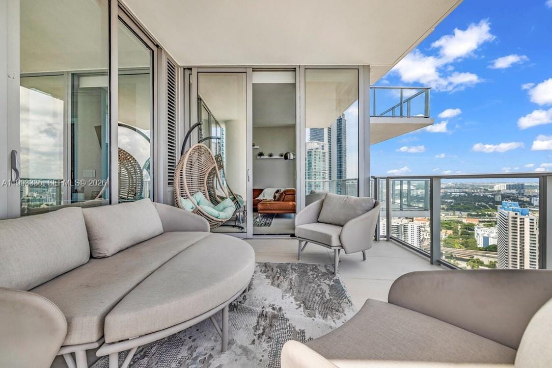 851 NE 1st Avenue 3401, Miami, FL 33132 photo 25