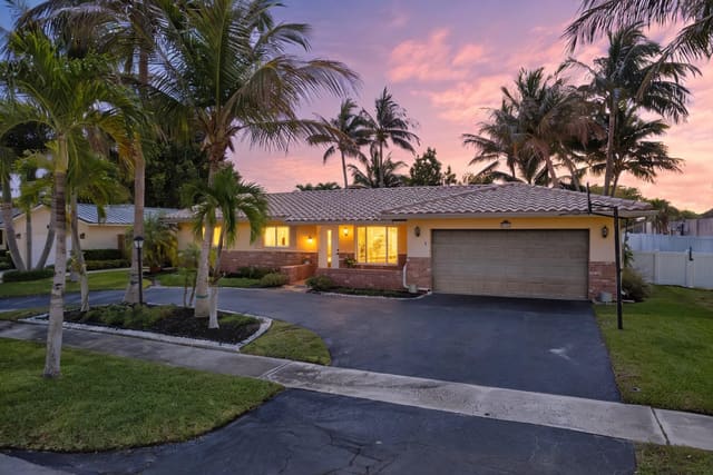 1570 SW 10th Street, Boca Raton, FL 33486