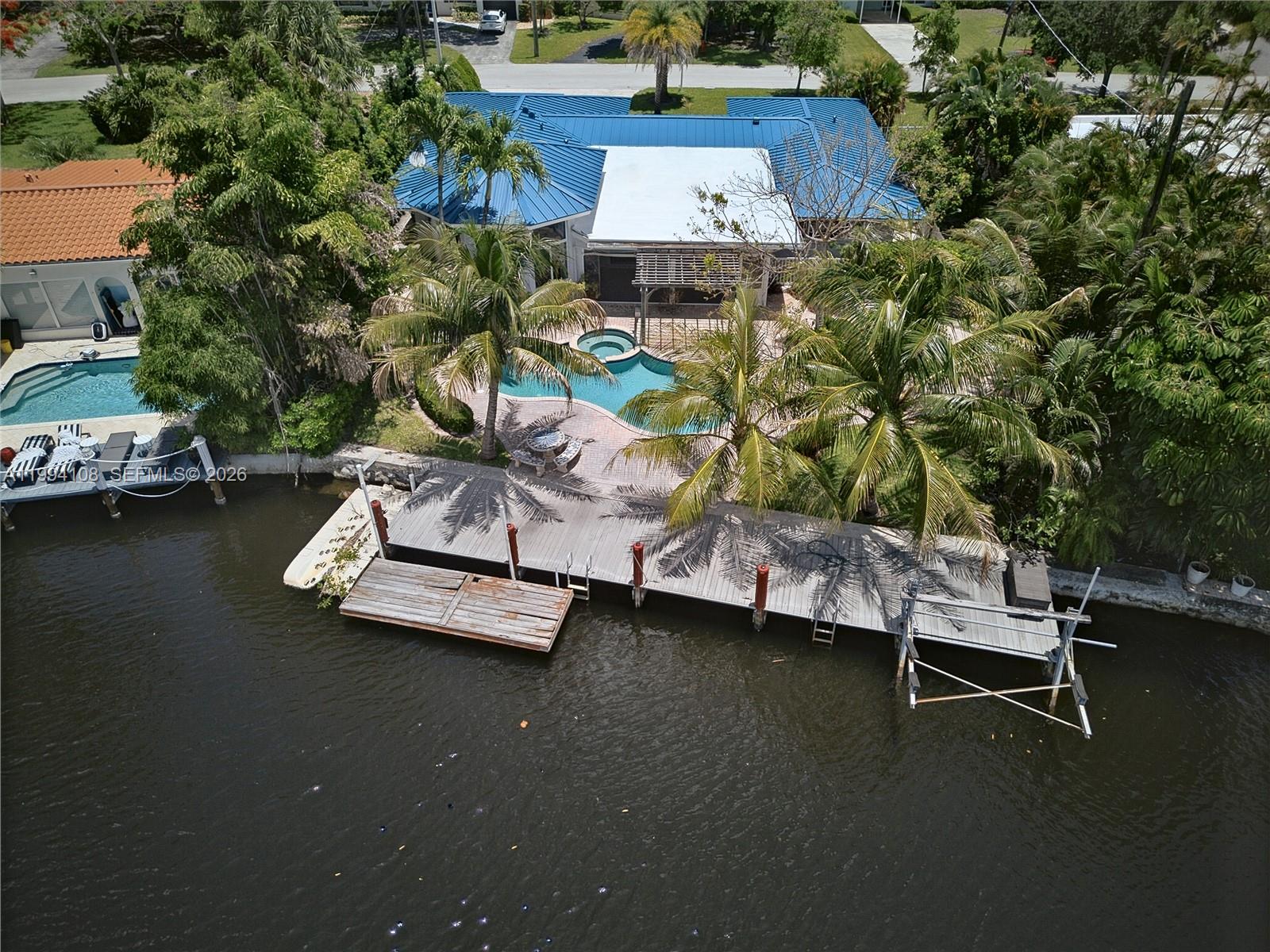 2801 Coral Shores Drive — photo 2