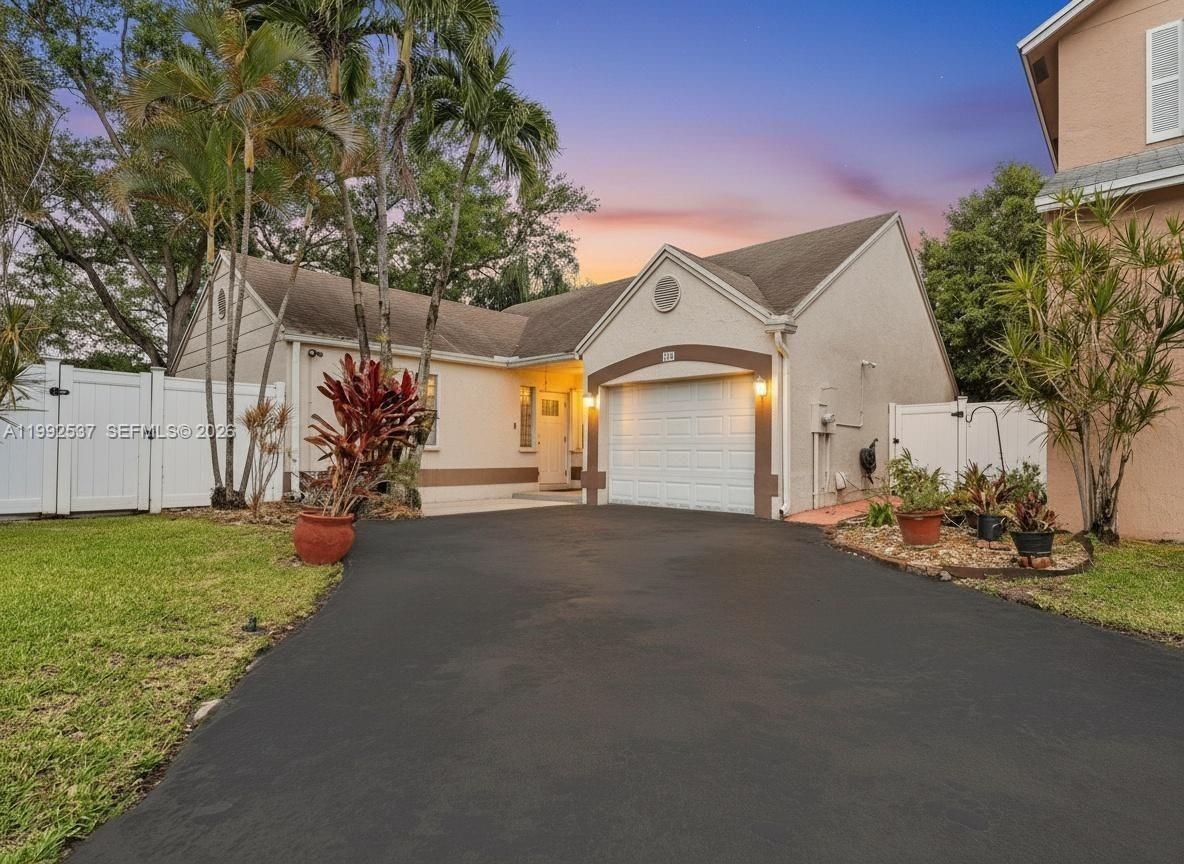 371 NW 101st Terrace, Pembroke Pines, FL 33026, Pembroke Pines