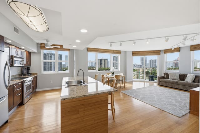 19900 E Country Club Drive 1101, sold in Turnberry Village, Aventura, FL