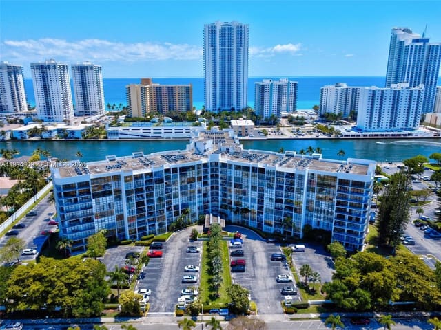 1000 Parkview Drive 822, Hallandale Beach, FL 33009