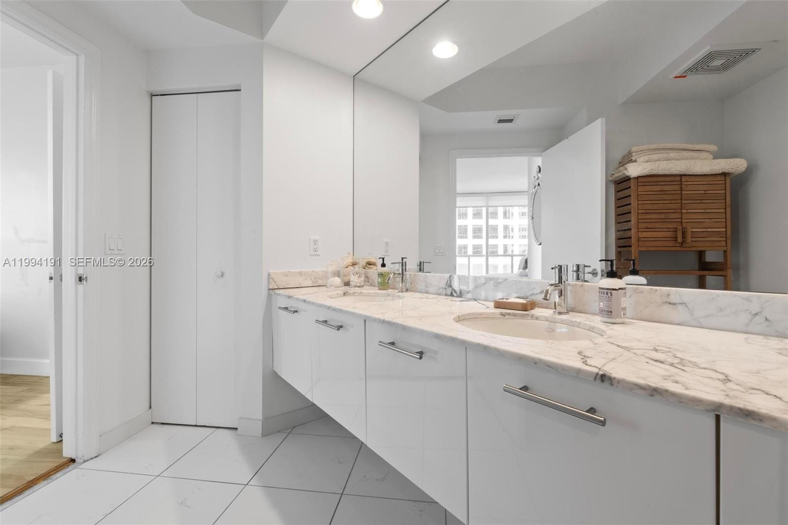 500 Brickell Avenue 2510, Miami, FL 33131 photo 8