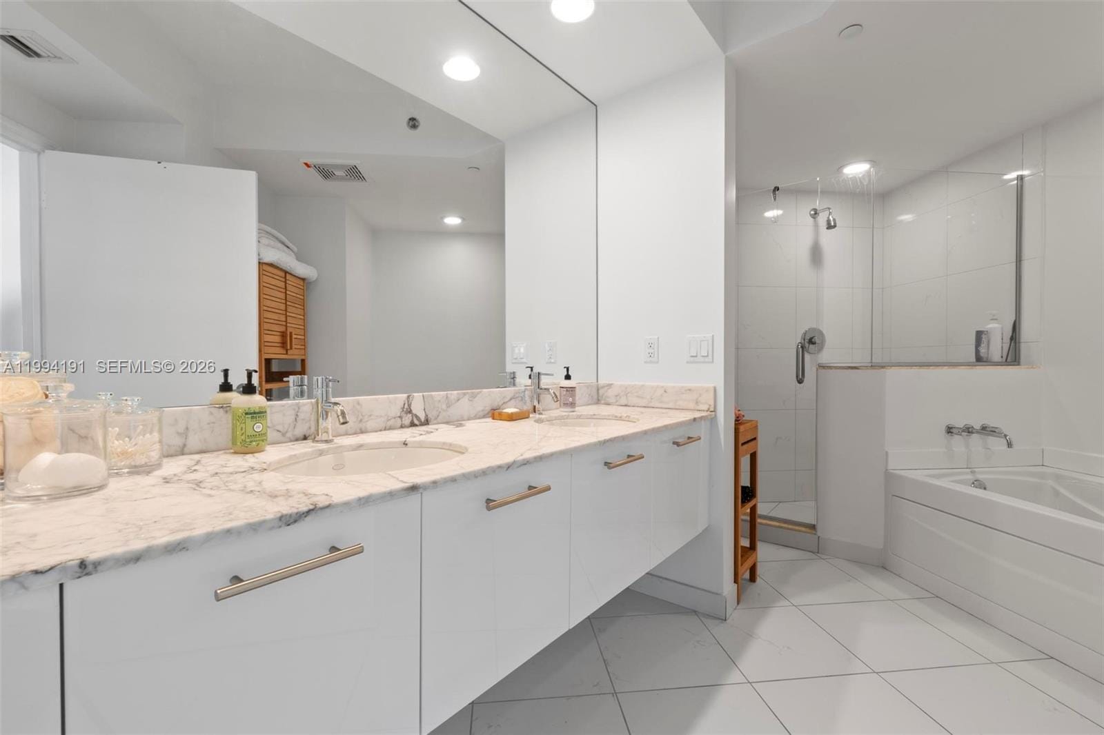 500 Brickell Avenue 2510, Miami, FL 33131 photo 10