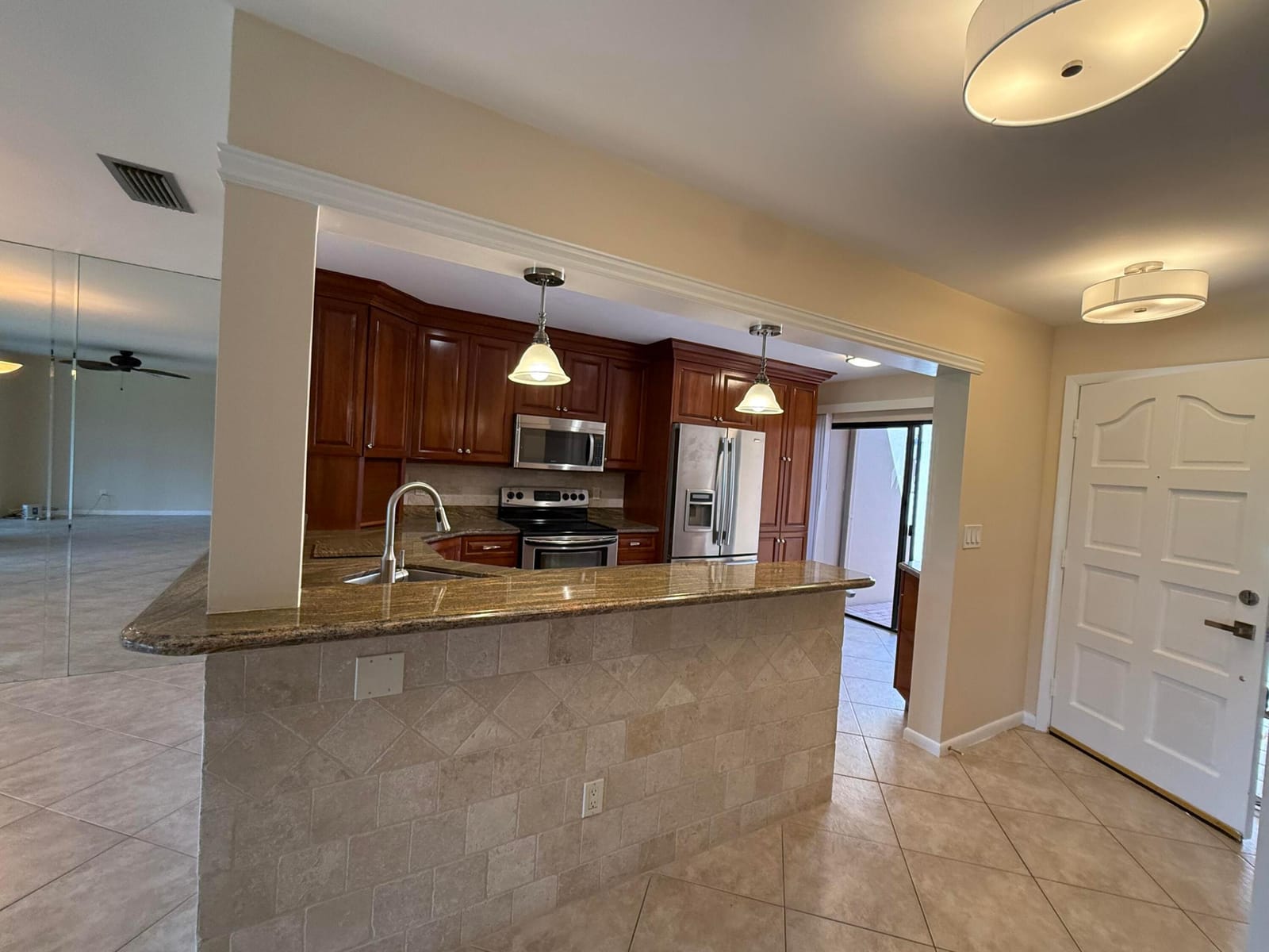 717 Windermere Way — photo 2