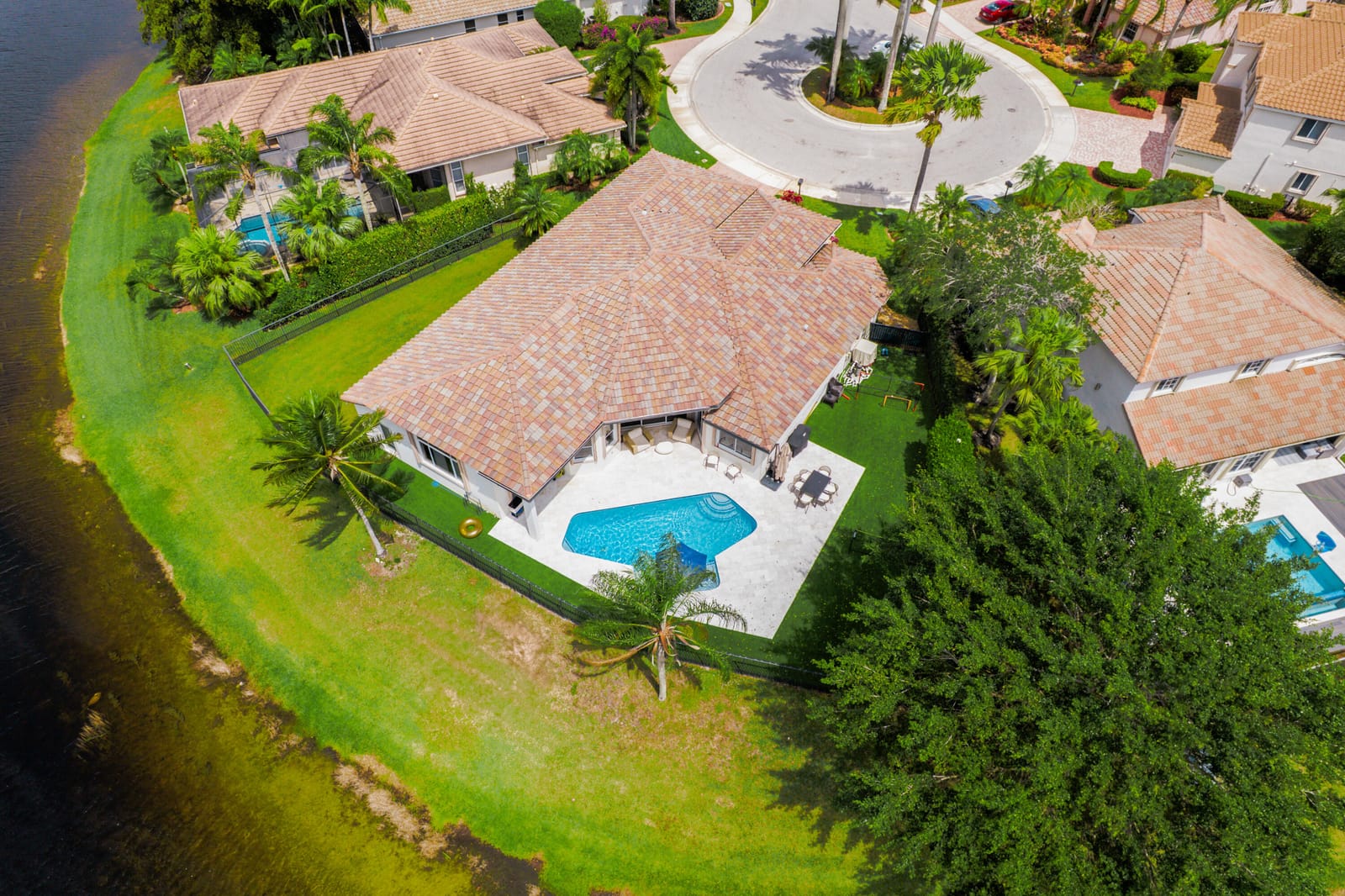 2563 Jardin Lane, Weston, FL 33327