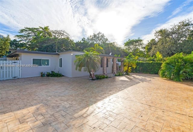 3800 Charles Terrace, Kingsway, Miami, FL