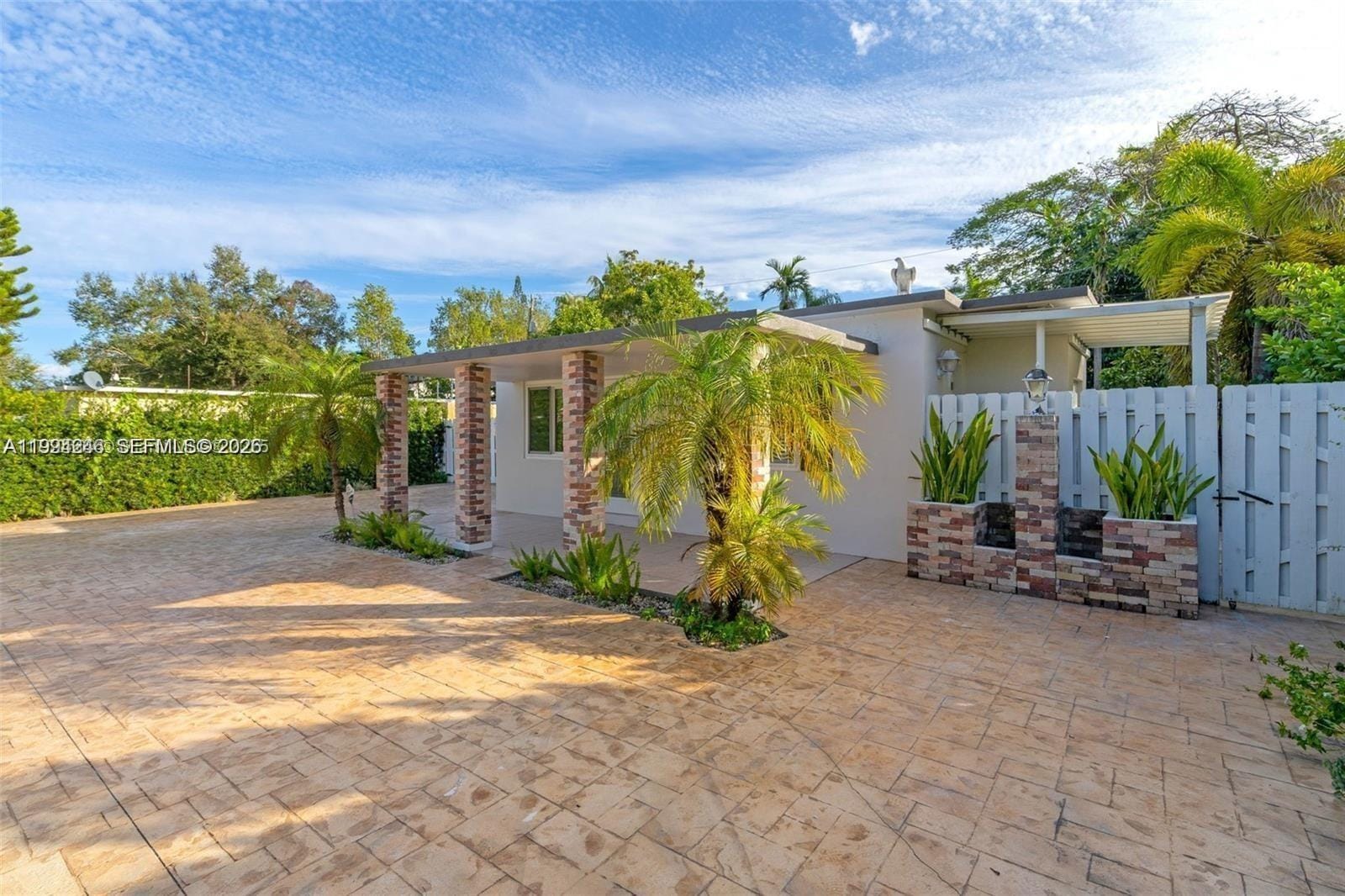 3800 Charles Terrace — photo 3
