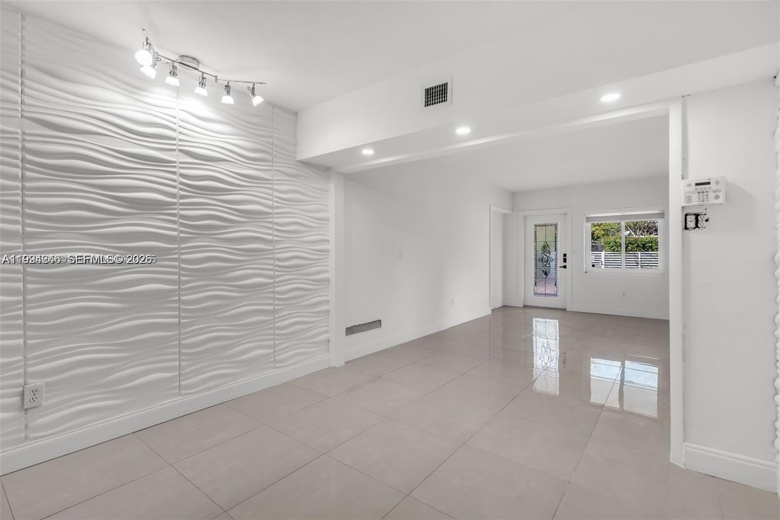 3800 Charles Terrace — photo 4